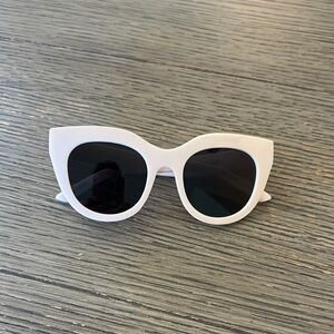 iSEA women’s polarized Chic White Cat-Eye Sunglasses Lana in gold/cream
